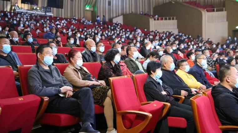 重温红色历史,献礼建党百年——河北梆子现代戏《保定红二师》首演受好评(图1) 重温红色历史,献礼建党百年——河北梆子现代戏《保定红二师》首演受好评(图1)