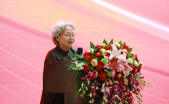 常沙娜钟连盛首度联袂《世纪华章》景泰蓝大盘璀璨问世(图9)